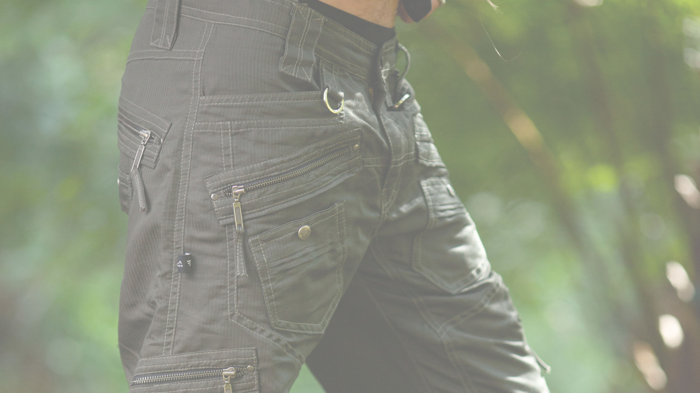 MEN'S SHORTS & PANTS
