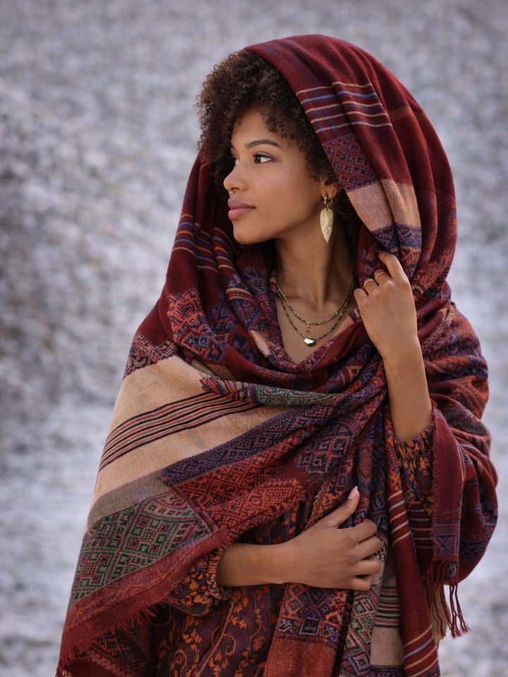 REVERSIBLE MOSAIC CASHMERE SILK SHAWL - MAROON