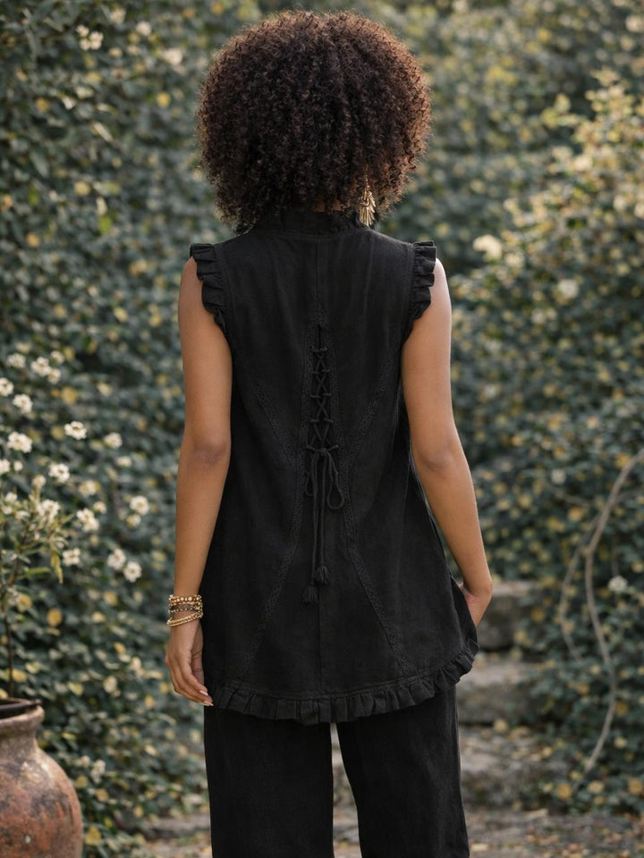 SANDSTONE RUFFLE VEST - BLACK