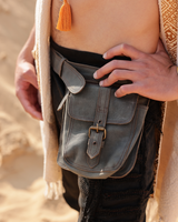 LEO LEATHER HIP BAG - GREY
