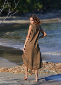 فستان قبلي طويل الظهر