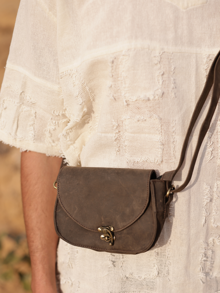 COUNTRY GENUINE LEATHER CROSS BODY HAND BAG