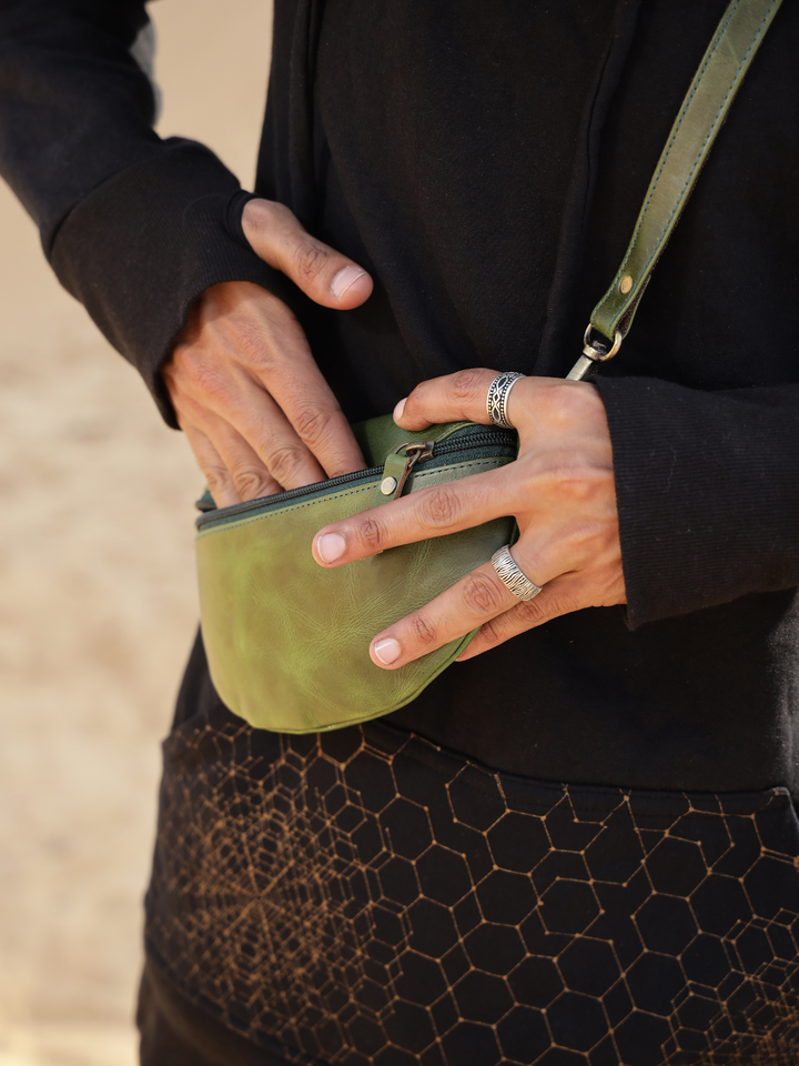 MADELEINE GENUINE LEATHER FANNY PACK - GREEN