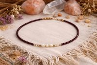 COLLIER ÉQUILIBRE GRENAT ET PERLE