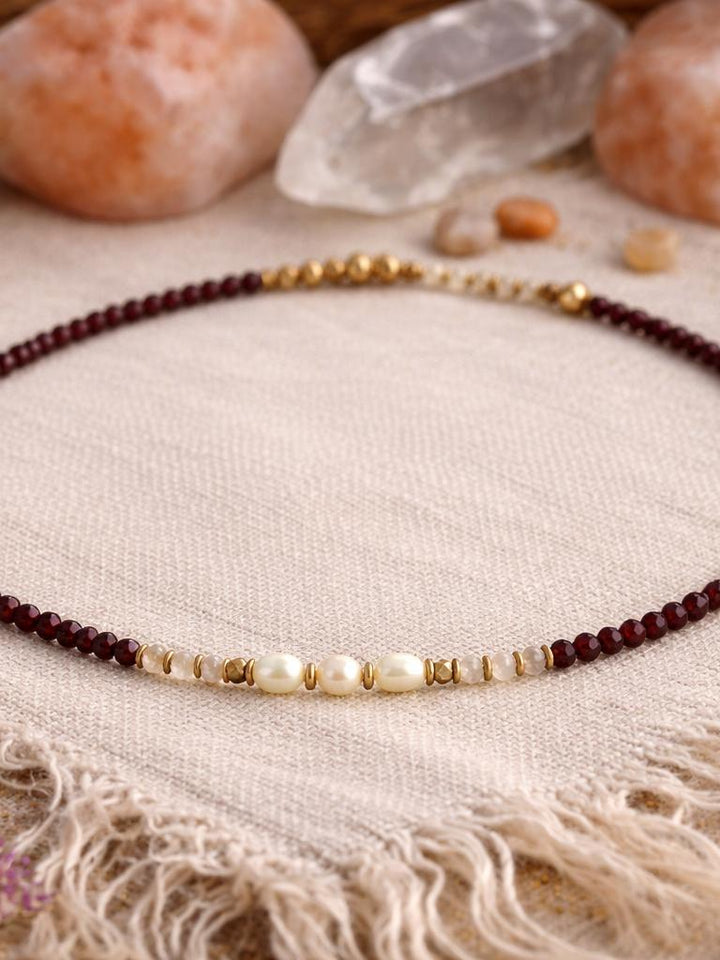 GARNET & PEARL BALANCE NECKLACE