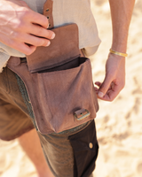 LEO LEATHER HIP BAG - EARTHY BROWN