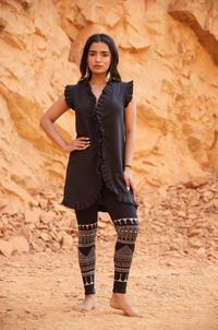 SANDSTONE RUFFLE VEST - BLACK