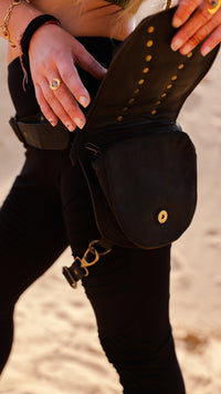 CEINTURE DE JAMBE EN CUIR VÉRITABLE ÉQUESTRE AVEC POCHE - NOIRE