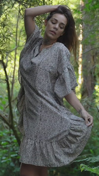 ROBE DE LA BELLE AU BOIS DORMANT - MOTIFS BRUNS