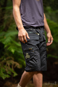 TRADIE SHORTS  - BLACK