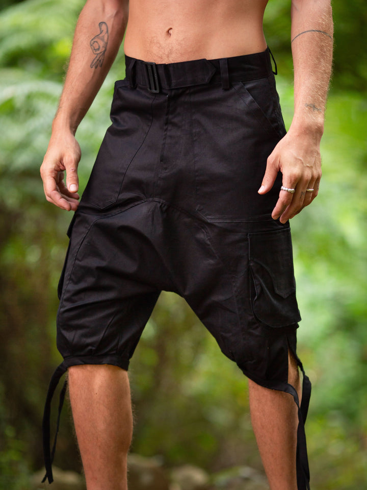 YARO SHORTS - BLACK