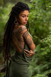 ROBE TRIBALE DOS NU
